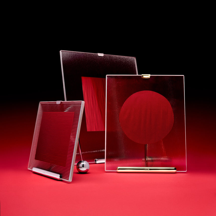 Tabletop Frames | color: Chrome | size: 5x7" (13-18 cm) | Hover