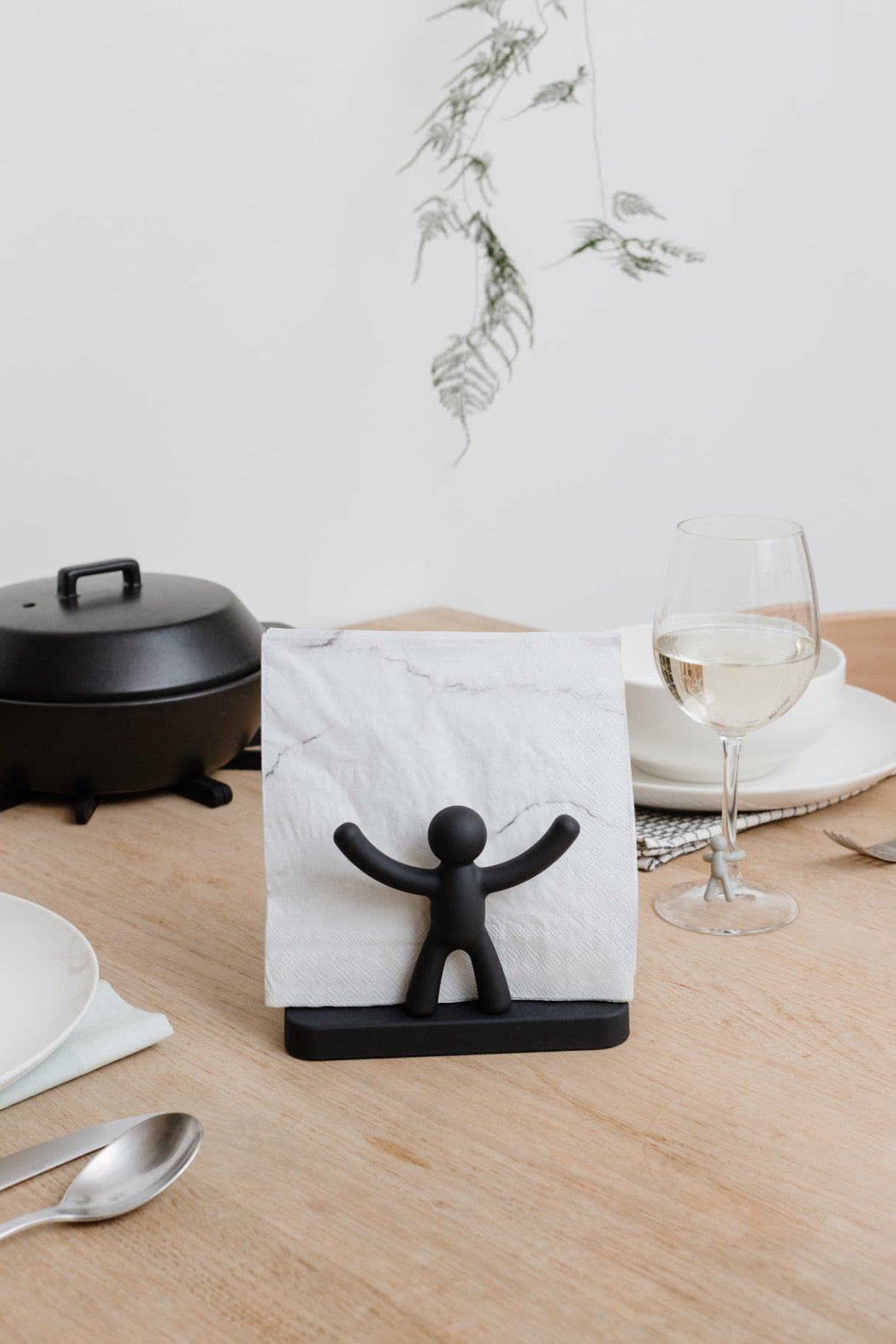 Napkin Holders | color: Black | https://player.vimeo.com/video/140941997