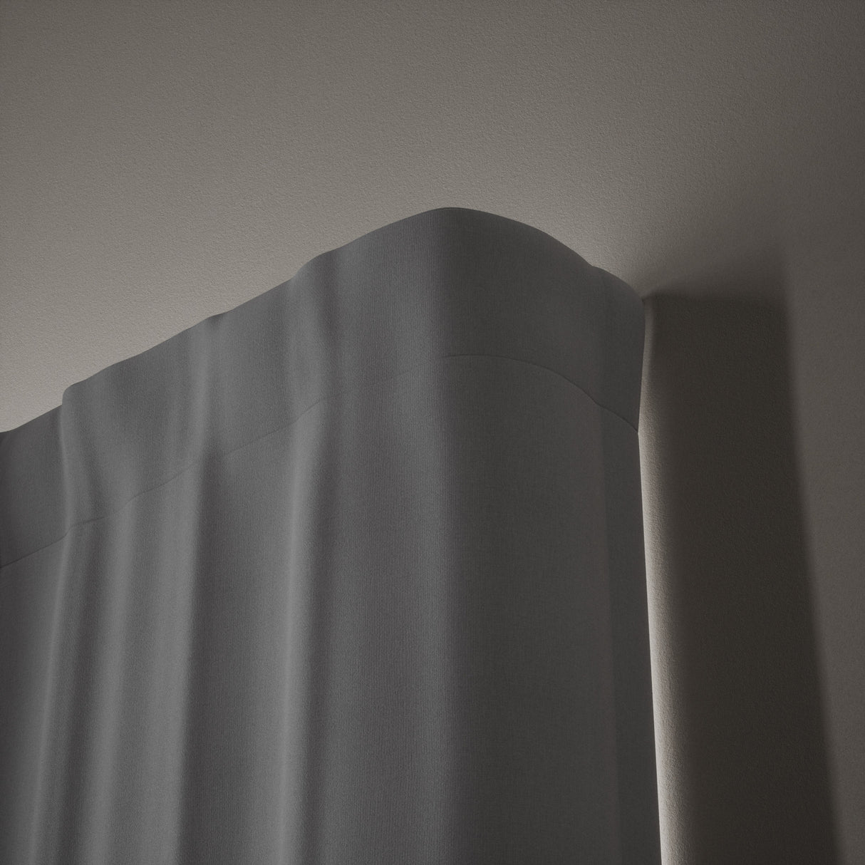 Single Curtain Rods | color: Brass | size: 28-48"(71-122cm) | diameter: 3/4"(1.9cm) | https://vimeo.com/625708370